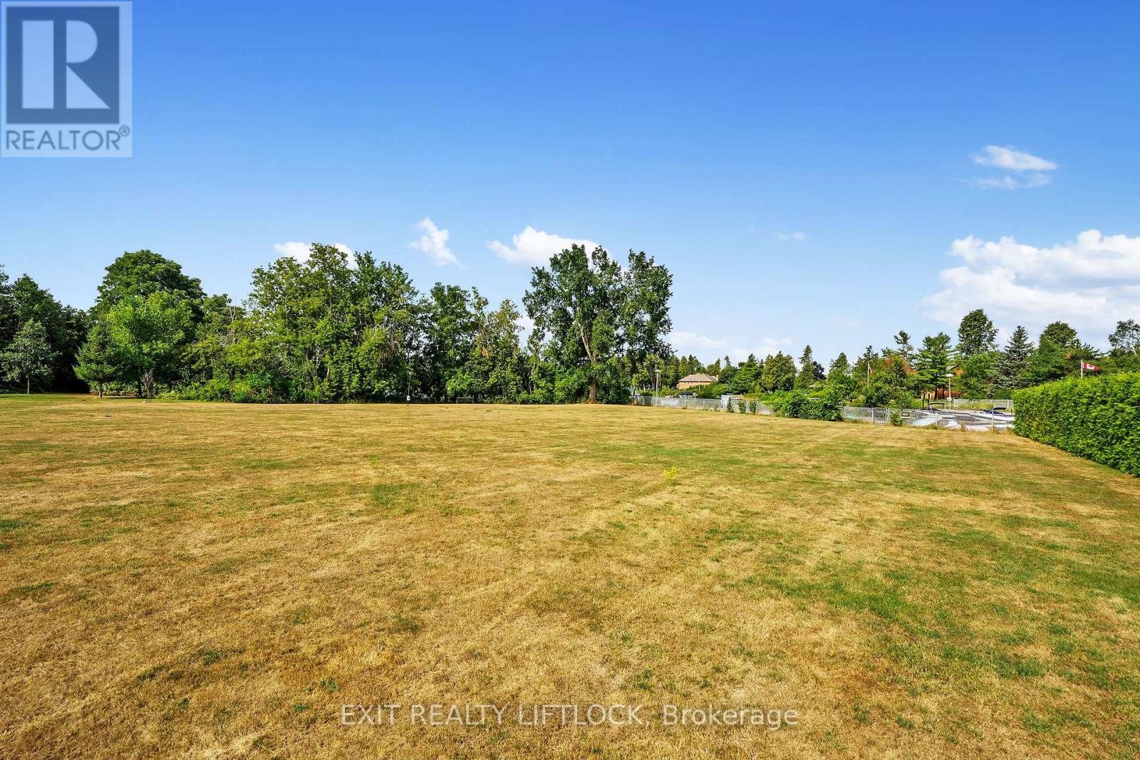 12 Victoria Avenue, Smith-Ennismore-Lakefield (Lakefield), Ontario  K0L 2H0 - Photo 26 - X12403946