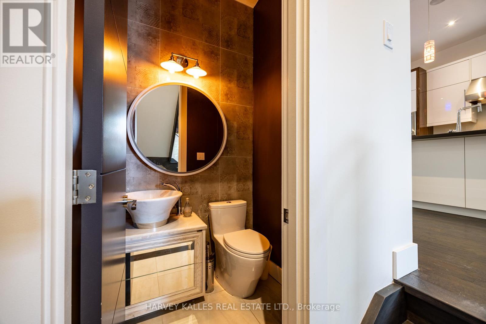 397 Soudan Avenue, Toronto, Ontario  M4S 1W6 - Photo 15 - C12403689
