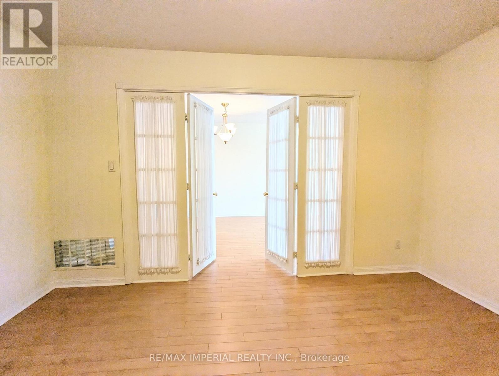 313 Grandview Way, Toronto, Ontario  M2N 6V3 - Photo 14 - C12403701