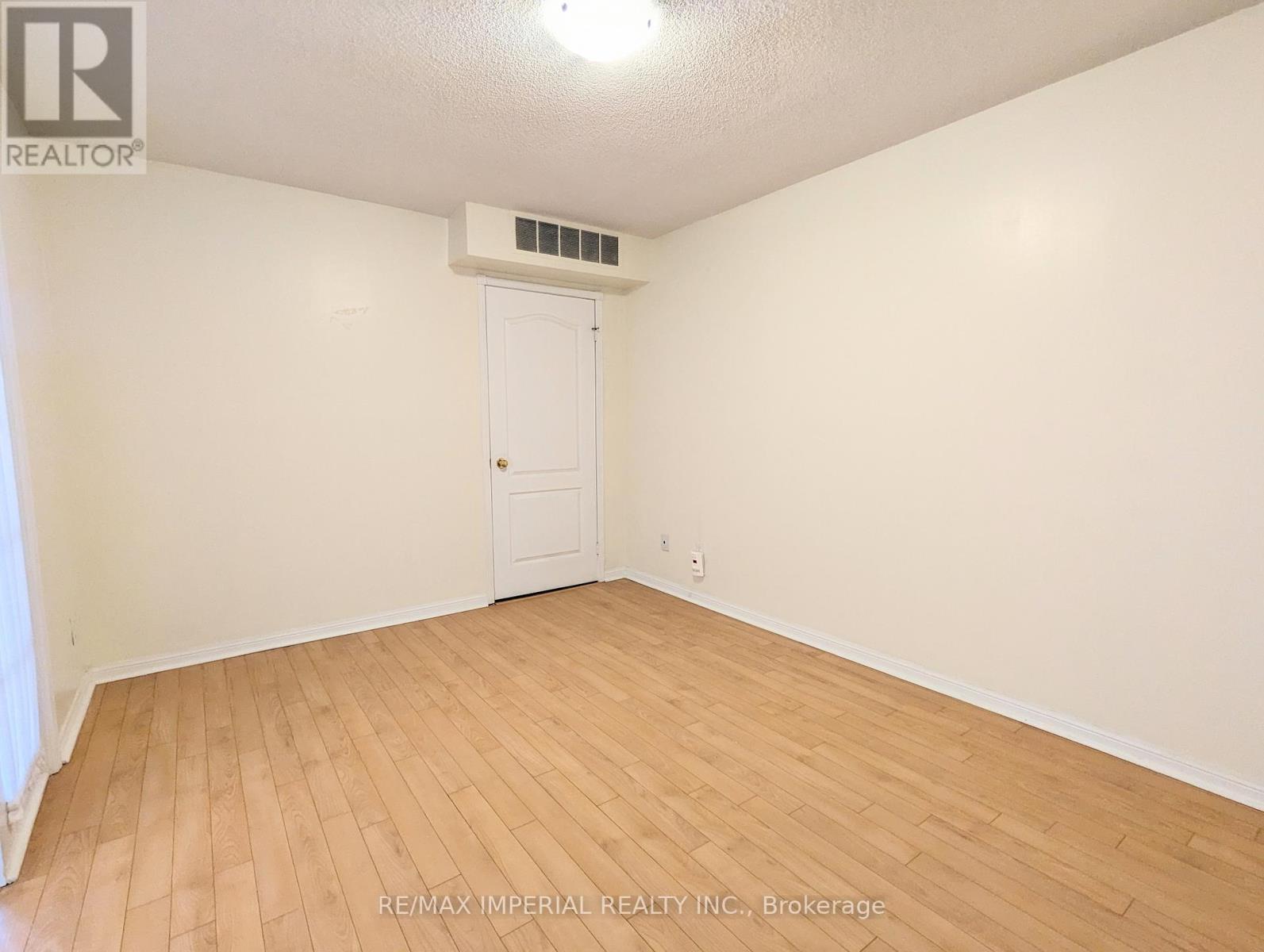 313 Grandview Way, Toronto, Ontario  M2N 6V3 - Photo 16 - C12403701