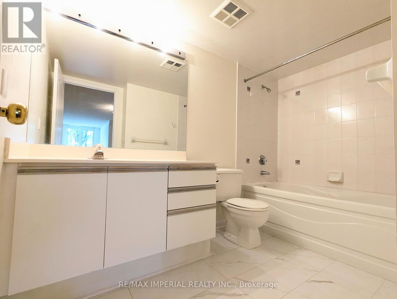 313 Grandview Way, Toronto, Ontario  M2N 6V3 - Photo 19 - C12403701