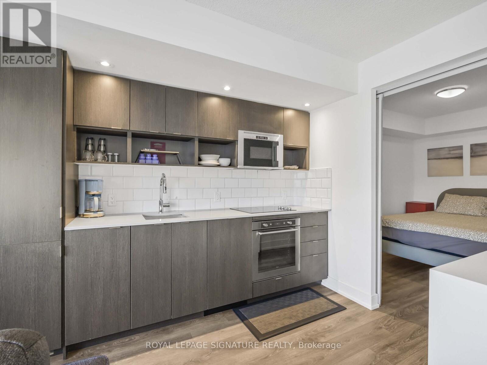 1912 - 89 Mcgill Street, Toronto, Ontario  M5B 0B1 - Photo 16 - C12403763