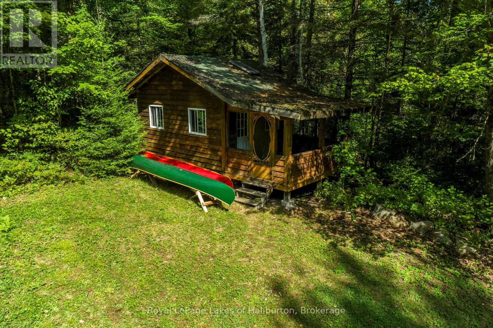 1880 Boldts Lane, Minden Hills, Ontario  K0M 2A1 - Photo 15 - X12403929