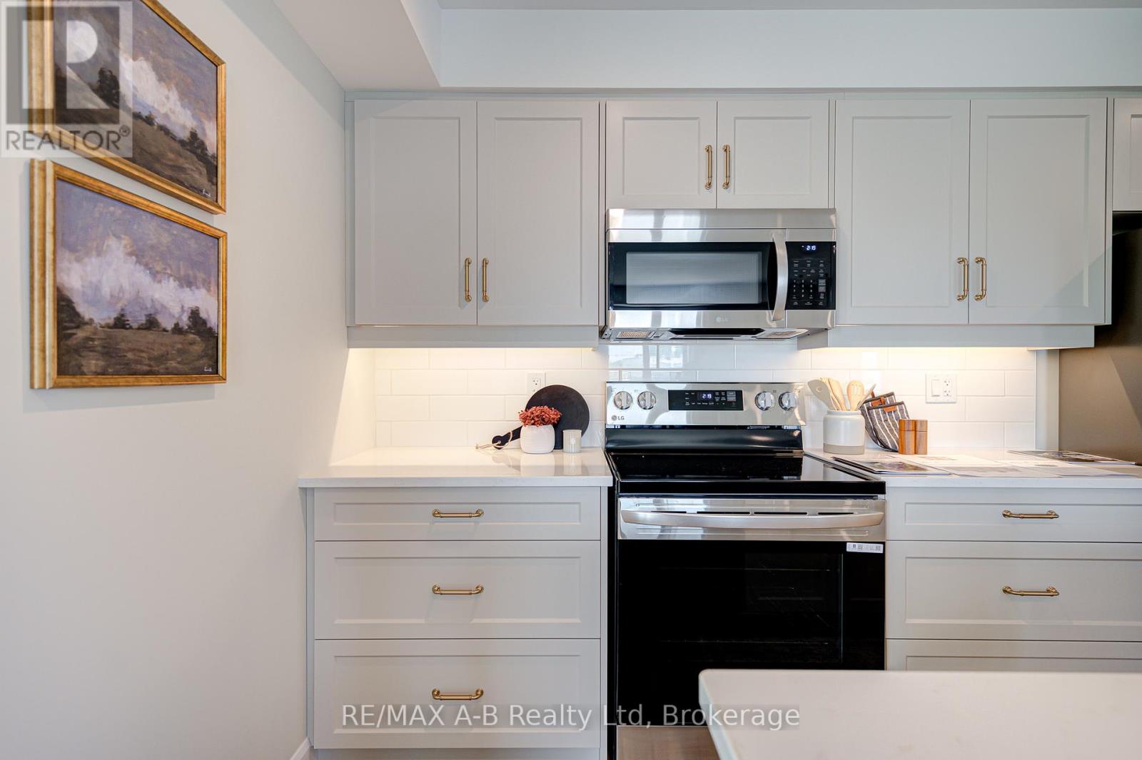 #5 - 428 Queen Street W, St. Marys, Ontario  N4X 1C4 - Photo 6 - X12403971