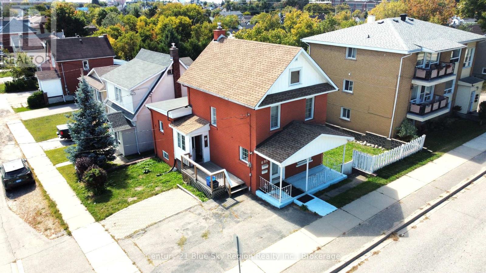 695 High Street, North Bay, Ontario  P1B 6R9 - Photo 2 - X12403918