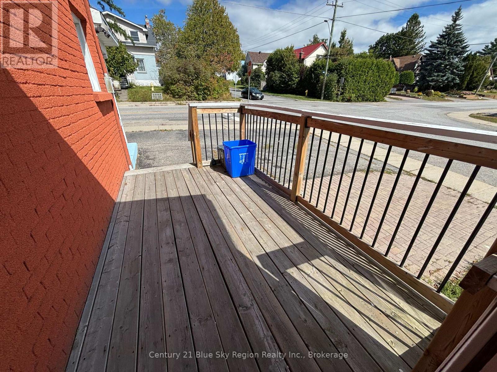 695 High Street, North Bay, Ontario  P1B 6R9 - Photo 3 - X12403918