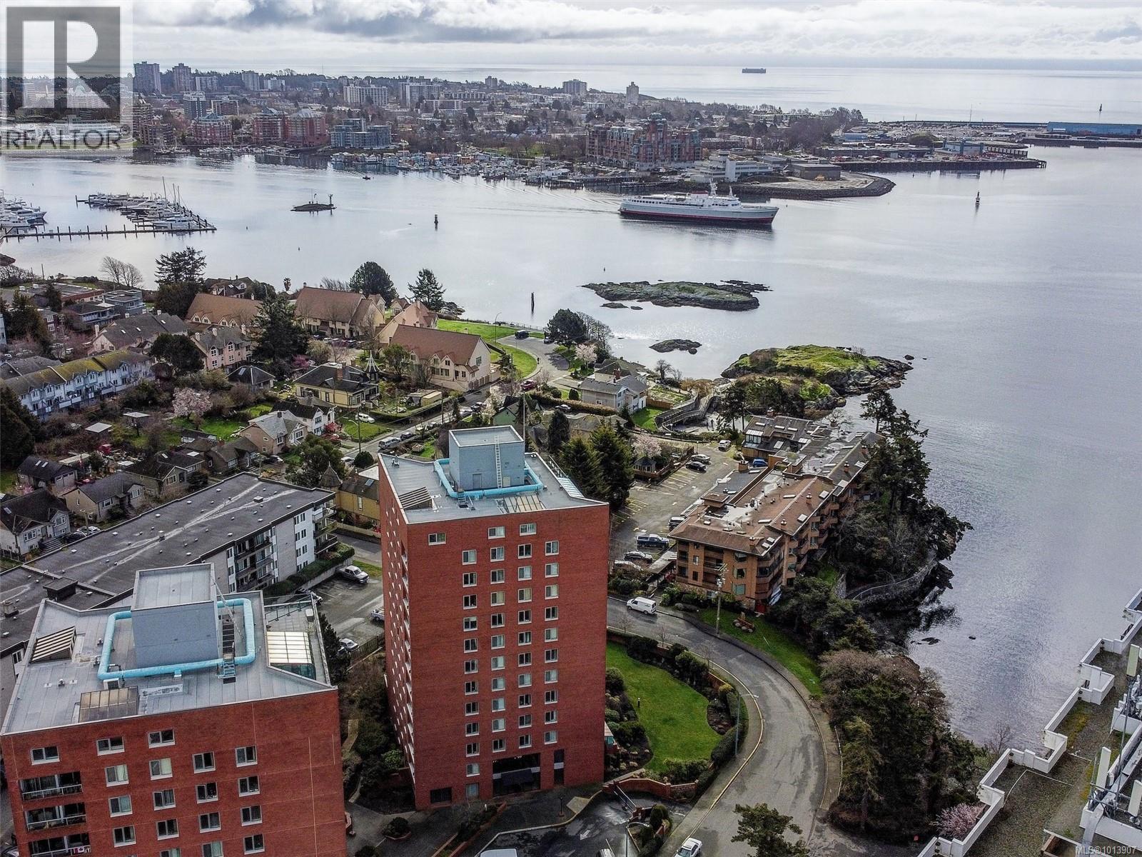 202 325 Maitland St, Victoria, British Columbia