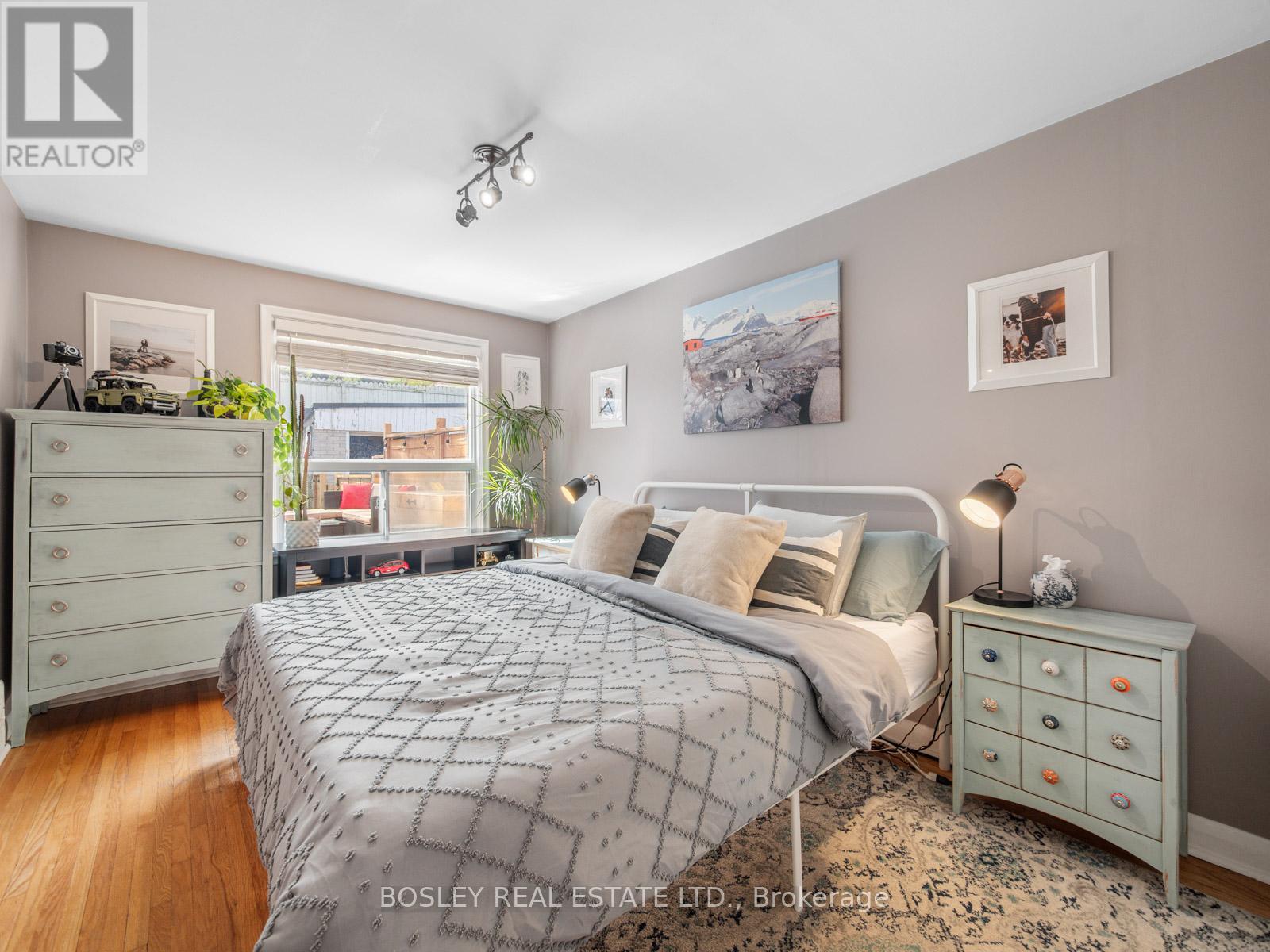 9 Love Crescent, Toronto, Ontario  M4E 1V6 - Photo 16 - E12403710