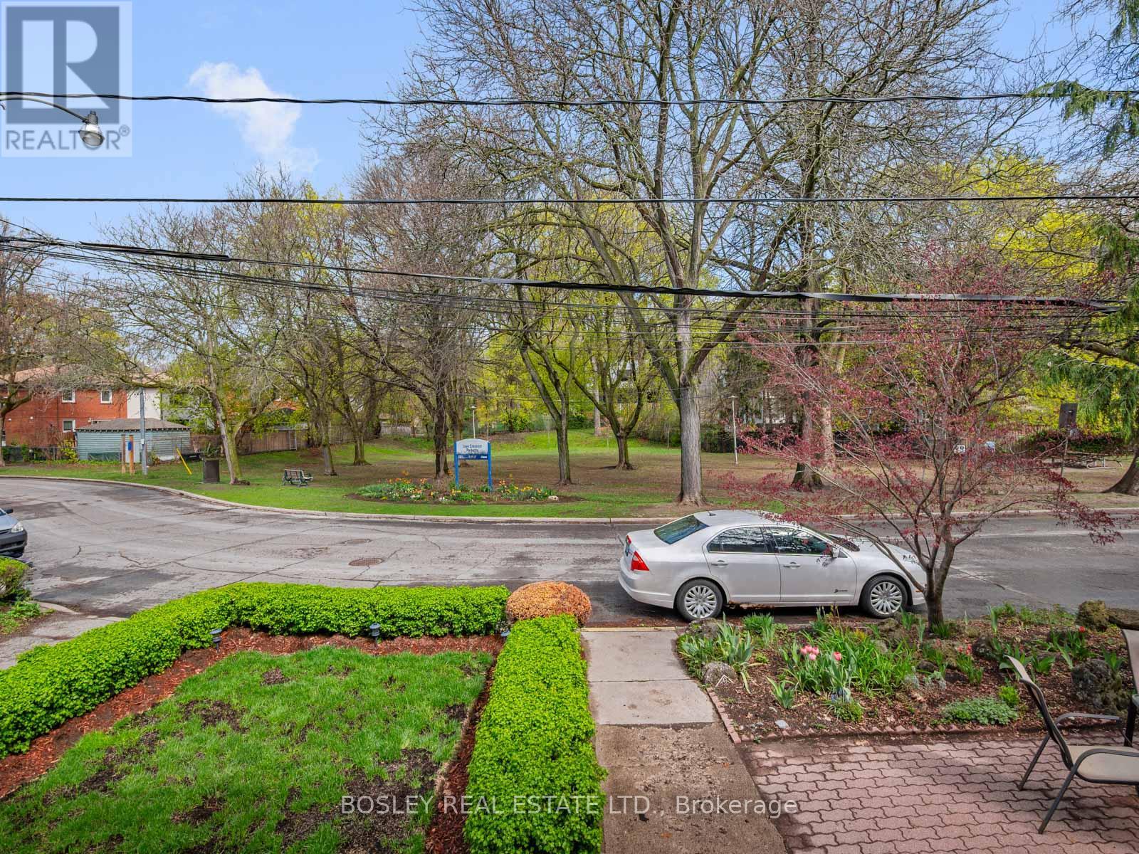 9 Love Crescent, Toronto, Ontario  M4E 1V6 - Photo 37 - E12403710