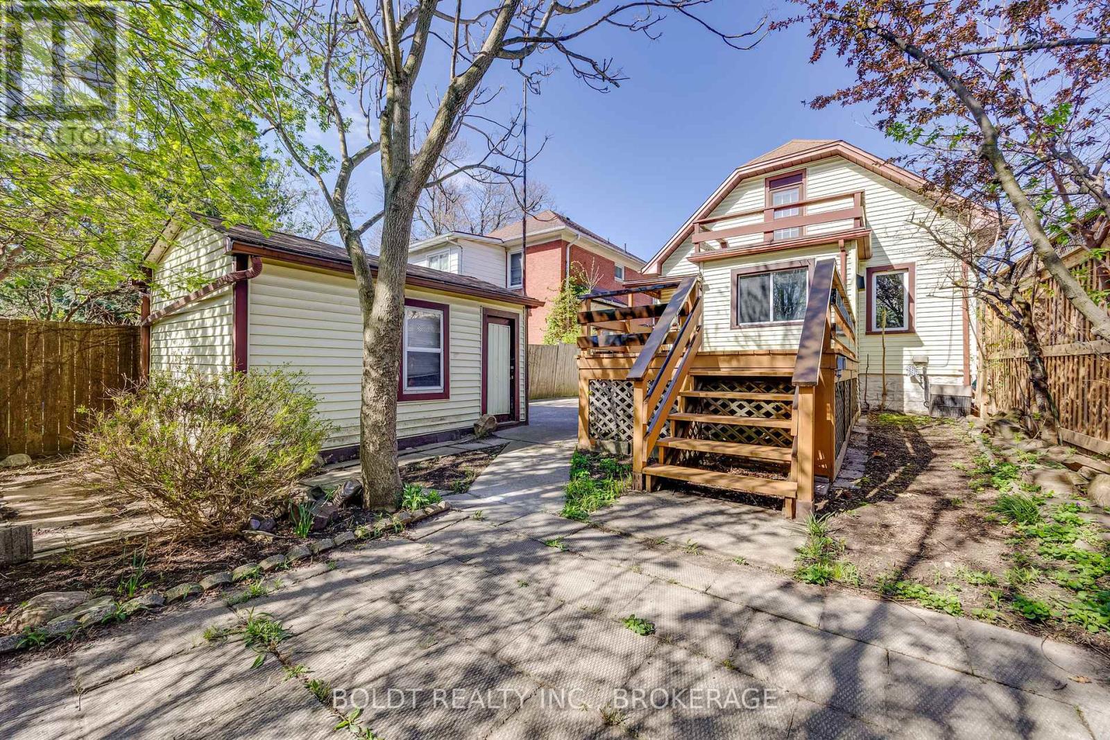 8 Chelsea Street, St. Catharines, Ontario  L2P 3B8 - Photo 26 - X12403277