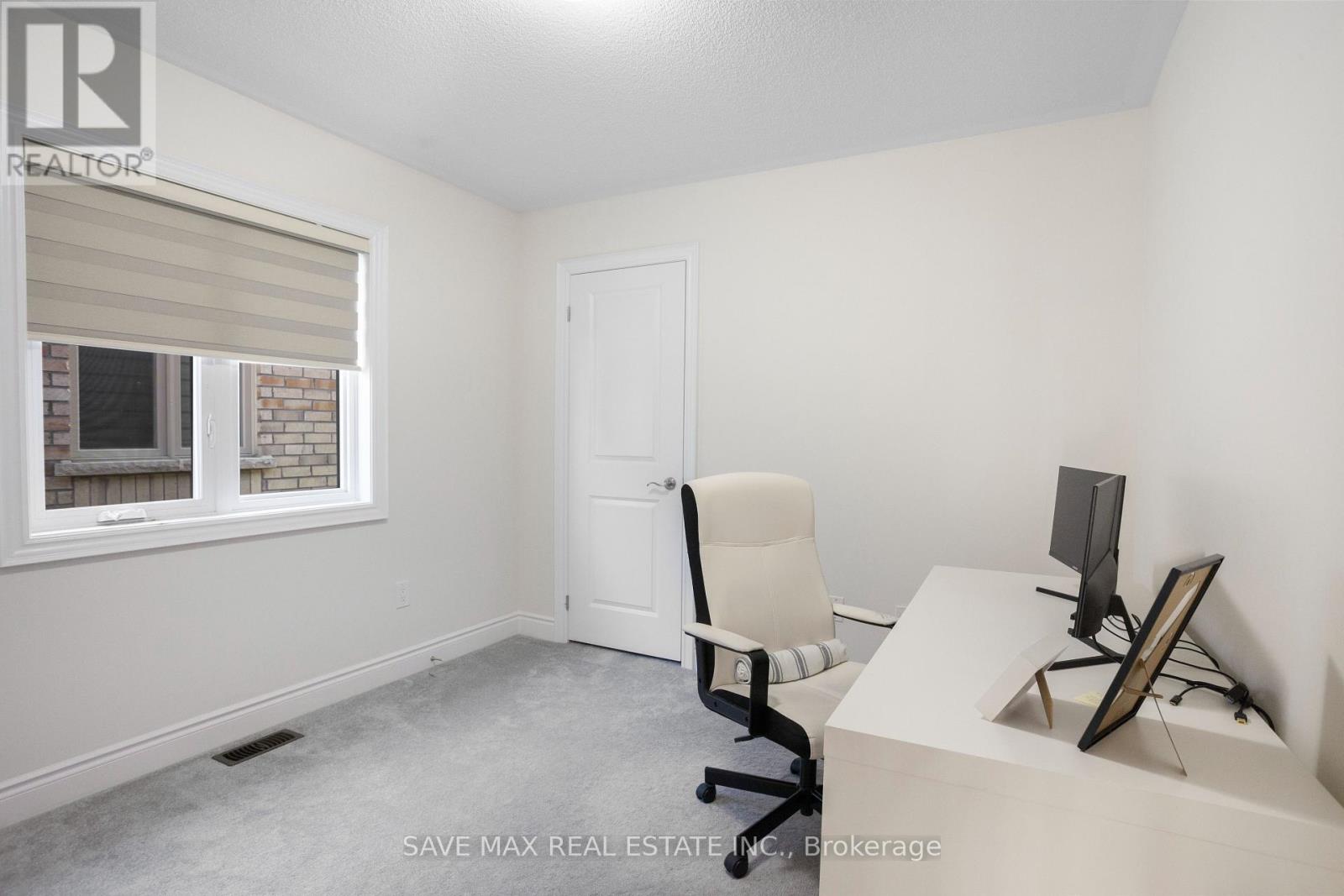 163 Sutherland Avenue, Bradford West Gwillimbury, Ontario  L3Z 4H6 - Photo 10 - N12403687