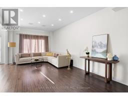 163 SUTHERLAND AVENUE, Bradford West Gwillimbury, Ontario