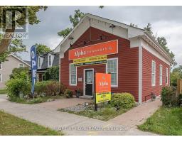 UPSTAIRS - 118 WELLINGTON STREET E, Aurora, Ontario