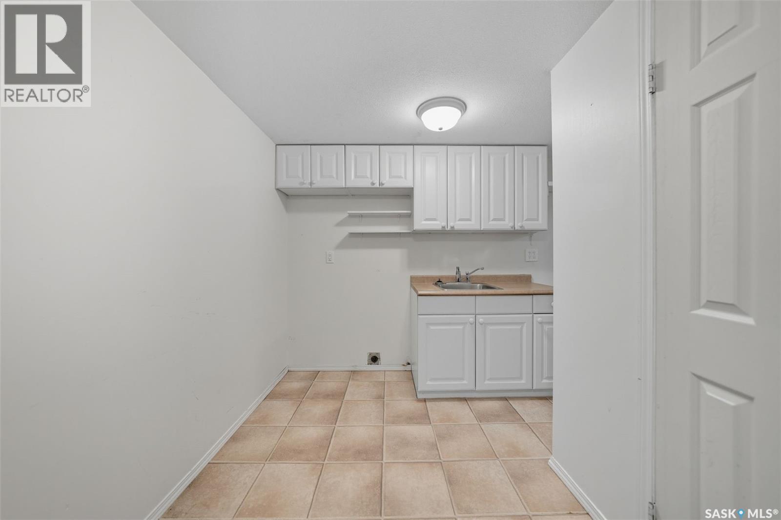 838 K Avenue N, Saskatoon, Saskatchewan  S7L 2N1 - Photo 10 - SK018395