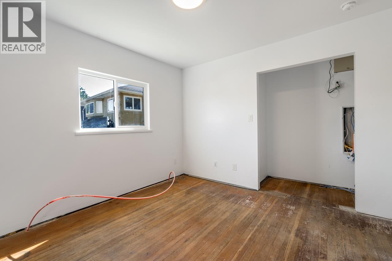 7520 Canada Way, Burnaby, British Columbia  V3N 3K2 - Photo 13 - R3046897