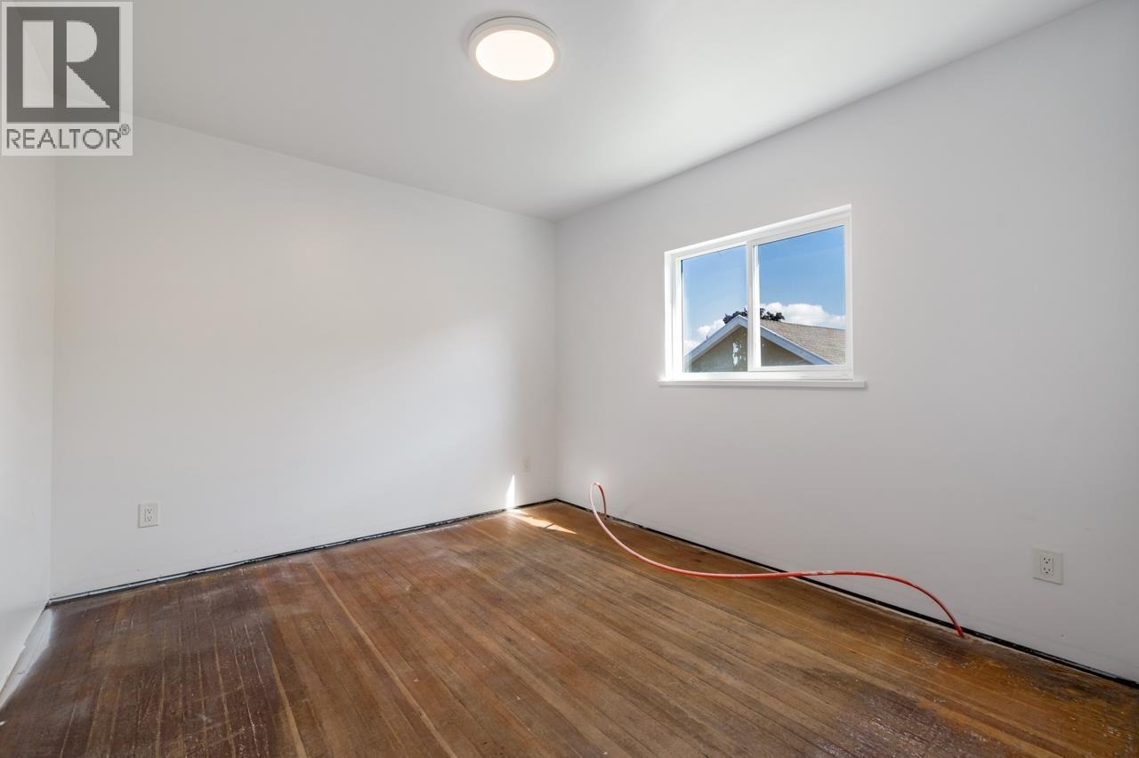 7520 Canada Way, Burnaby, British Columbia  V3N 3K2 - Photo 12 - R3046897