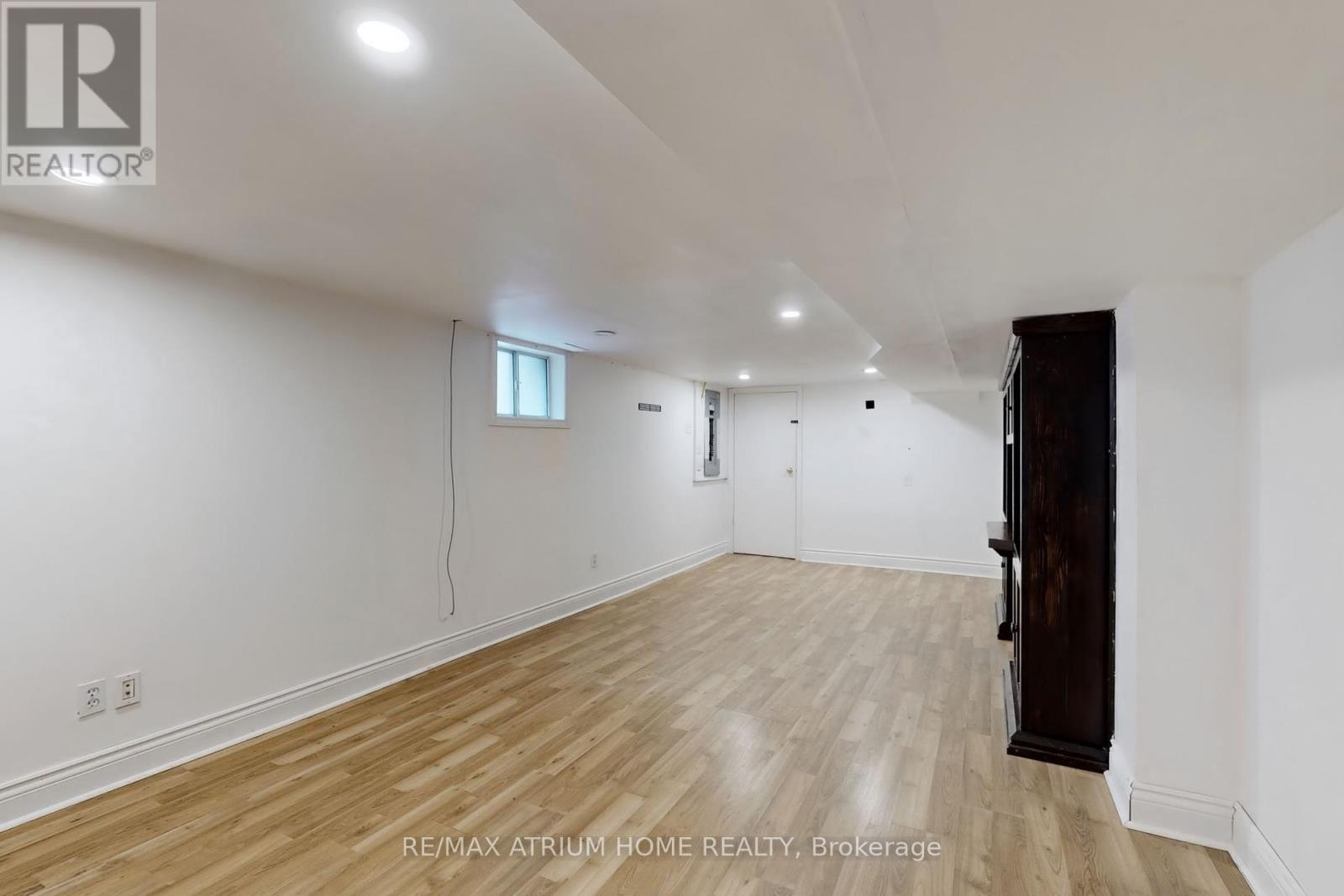 1242 Alexandra Avenue, Mississauga, Ontario  L5E 2A5 - Photo 24 - W12403696