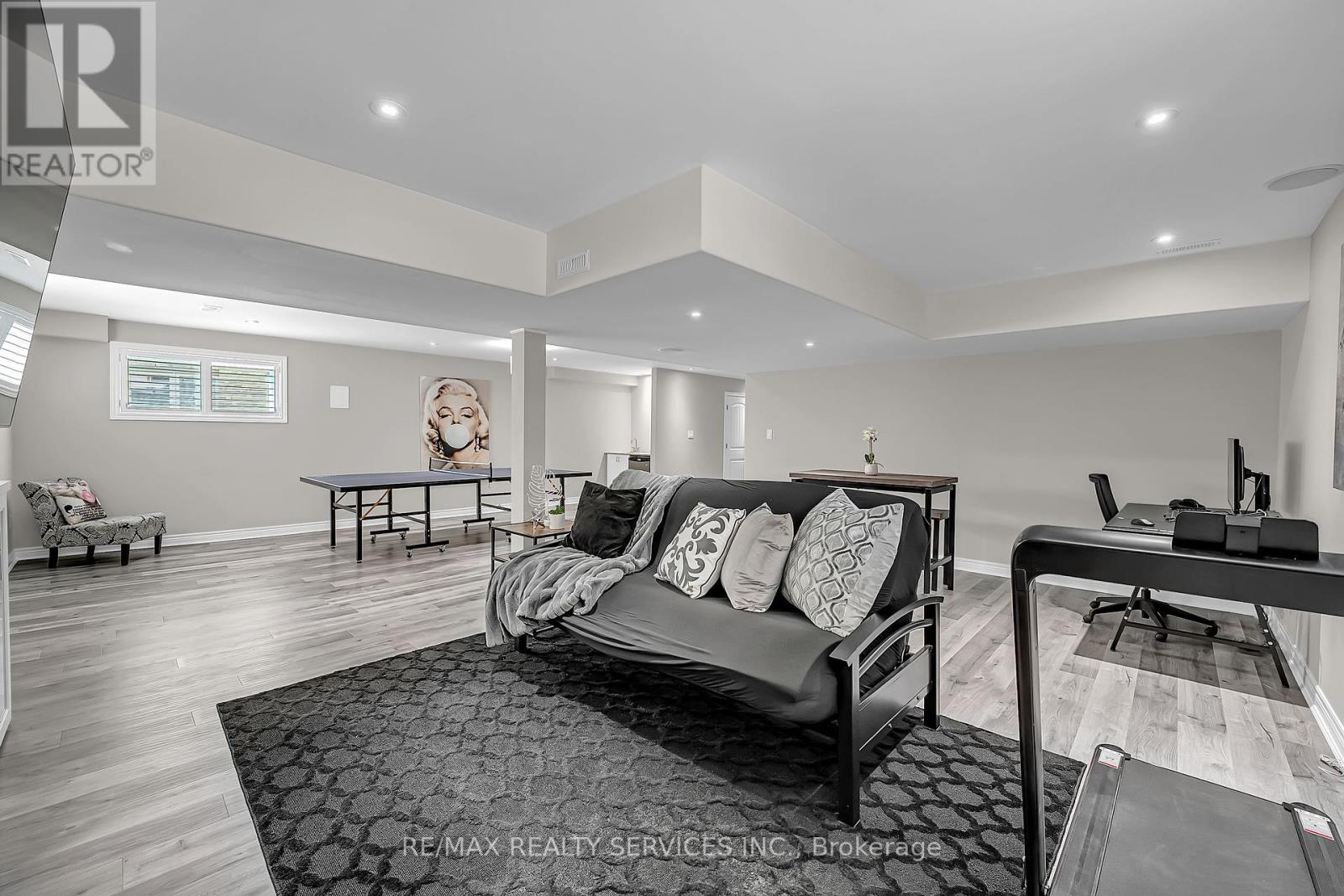 26 Wardlaw Avenue, Orangeville, Ontario  L9W 6K1 - Photo 28 - W12403751