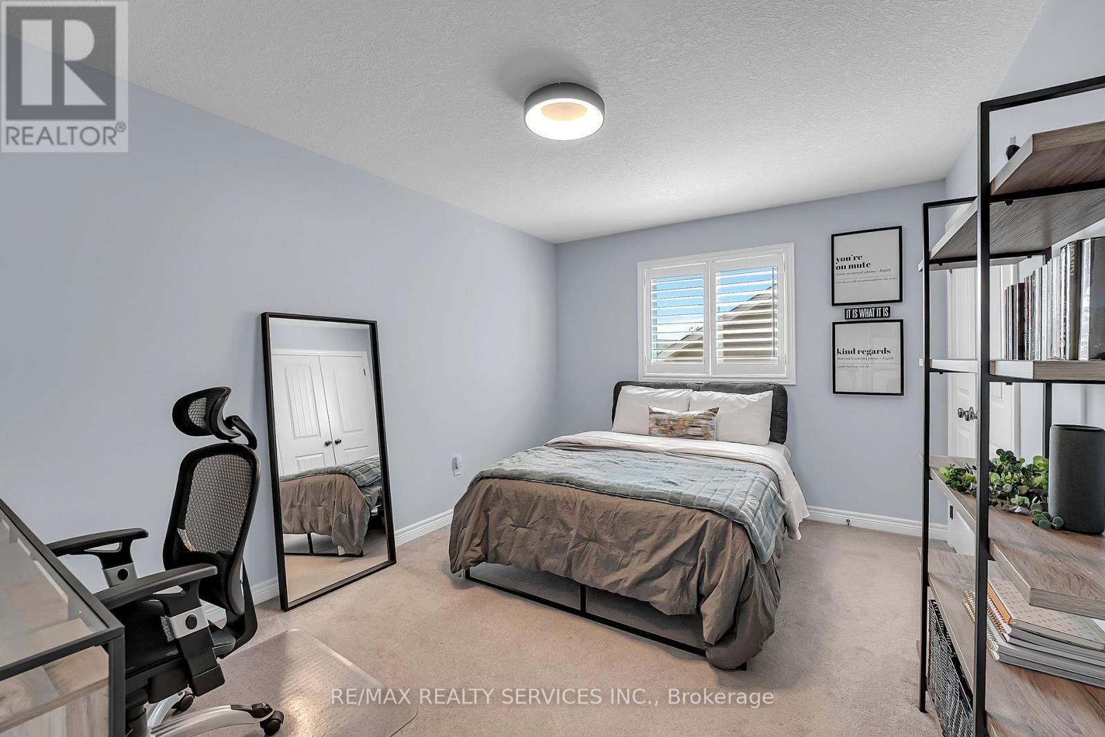 26 Wardlaw Avenue, Orangeville, Ontario  L9W 6K1 - Photo 37 - W12403751