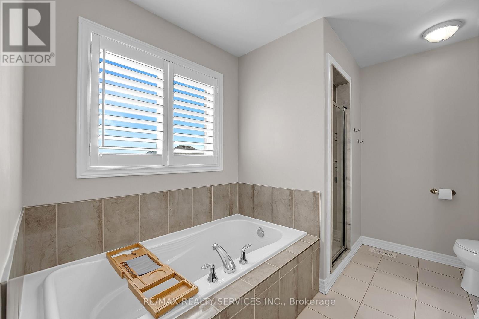 26 Wardlaw Avenue, Orangeville, Ontario  L9W 6K1 - Photo 42 - W12403751