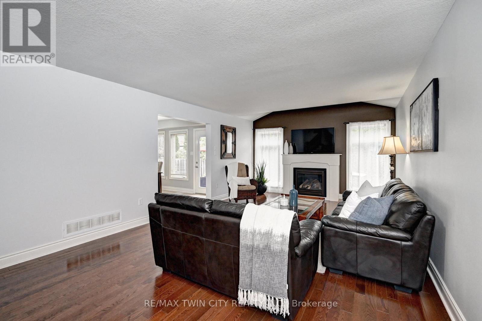 72 Helena Feasby Street, Kitchener, Ontario  N2E 4L5 - Photo 17 - X12403695