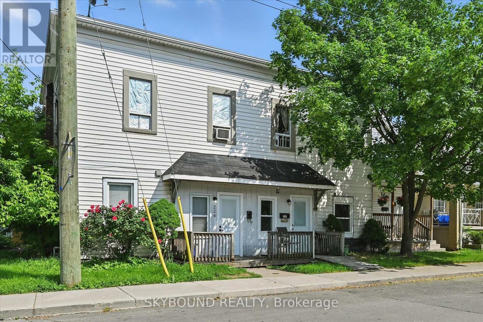 224 Rosslyn Avenue N, Hamilton, Ontario  L8L 7P7 - Photo 2 - X12403707
