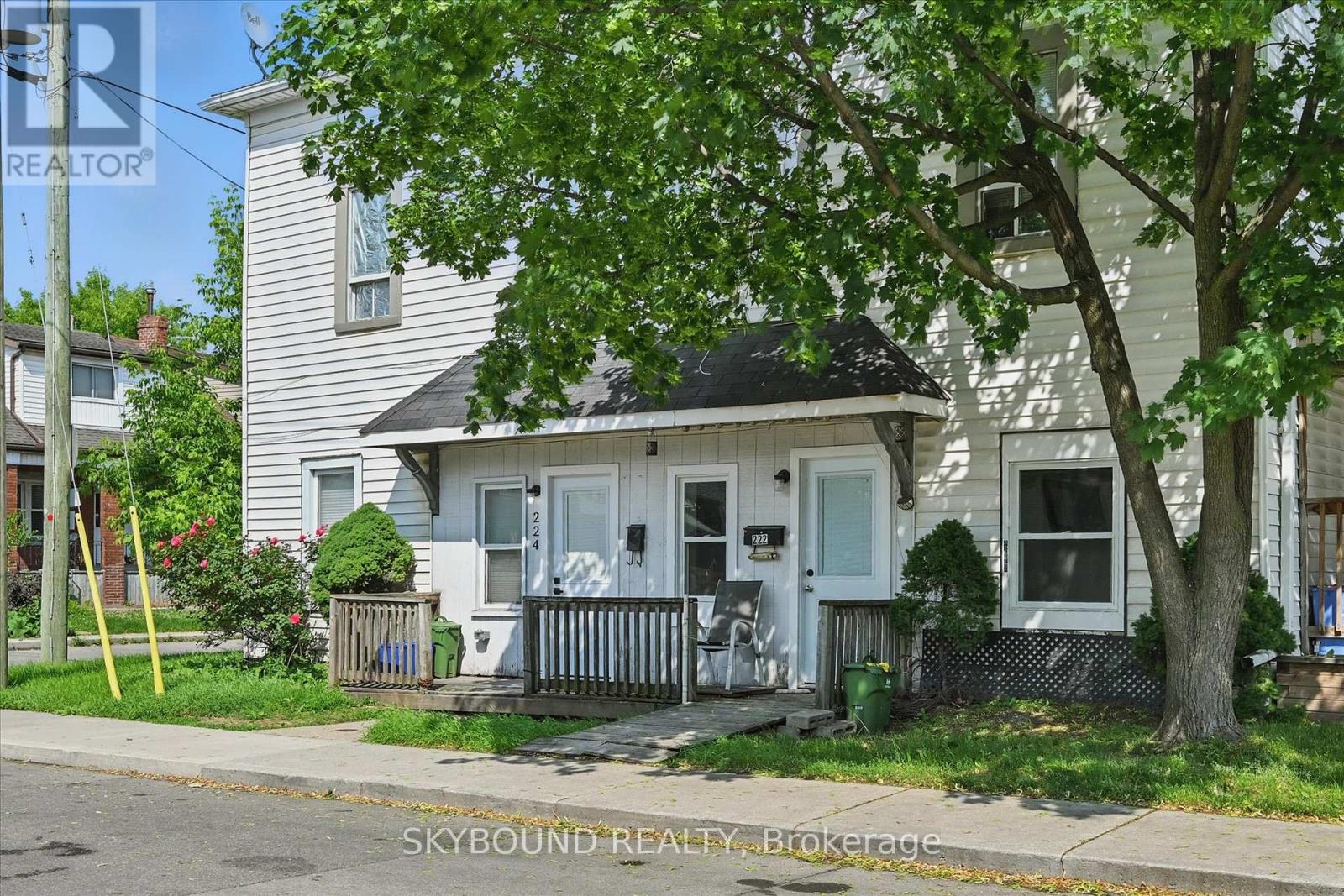 224 Rosslyn Avenue N, Hamilton, Ontario  L8L 7P7 - Photo 3 - X12403707