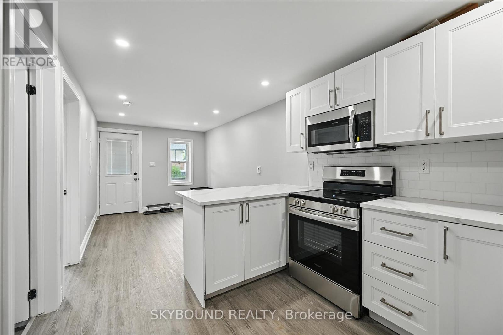 224 Rosslyn Avenue N, Hamilton, Ontario  L8L 7P7 - Photo 9 - X12403707