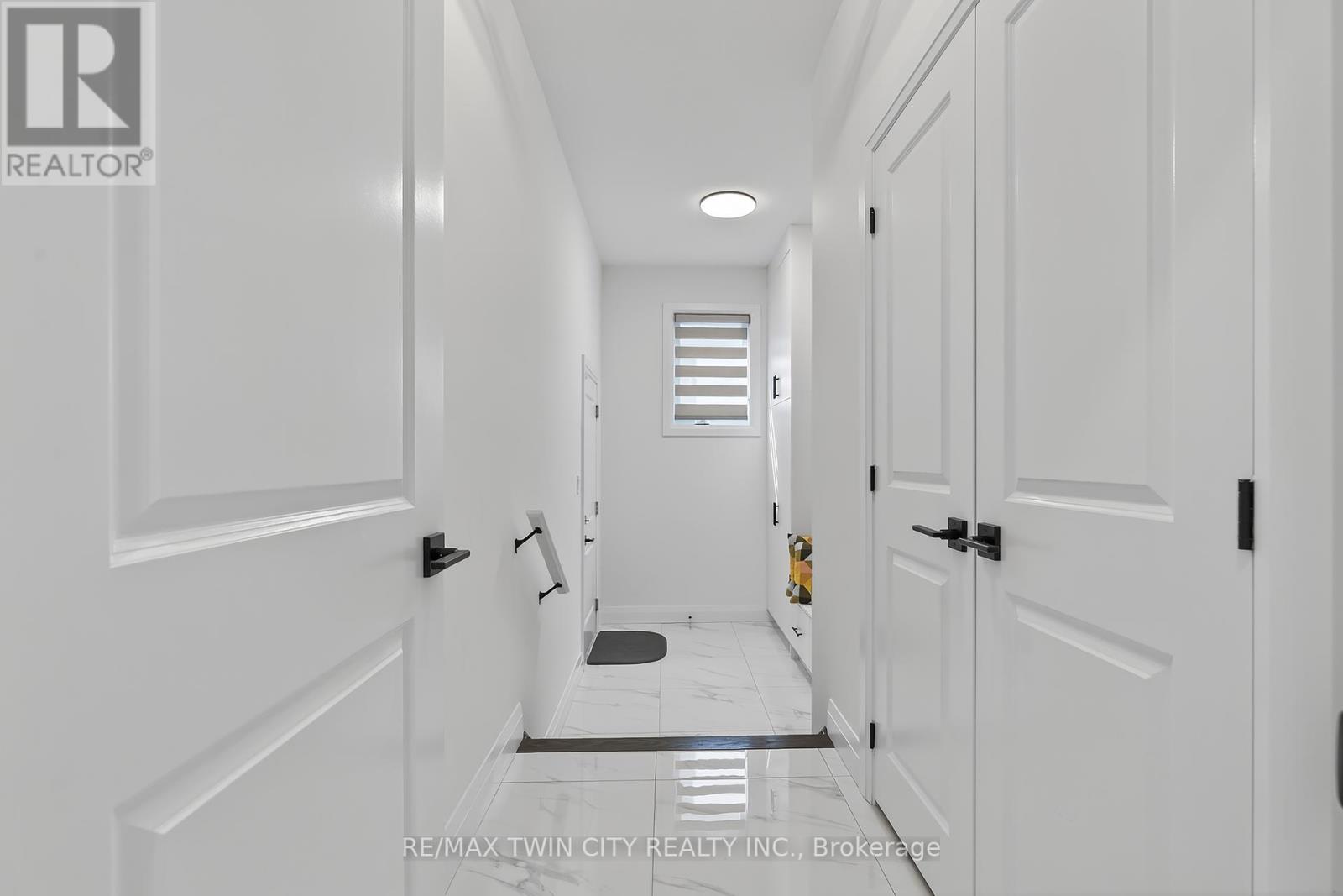 209 Jeffrey Place, Kitchener, Ontario  N2C 0C2 - Photo 24 - X12403759