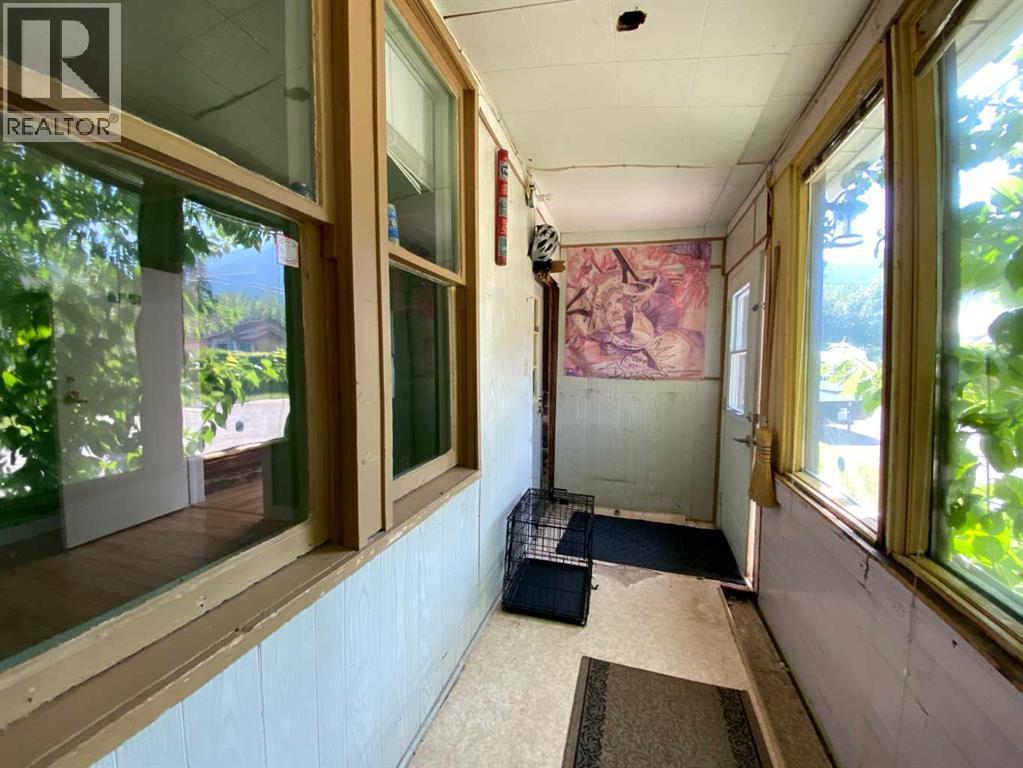 13009 18 Avenue, Blairmore, Alberta  T0K 0E0 - Photo 16 - A2202646