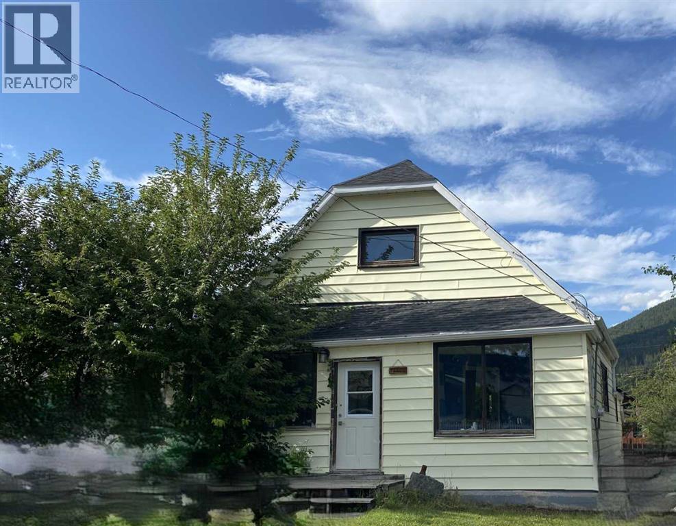 13009 18 Avenue, Blairmore, Alberta  T0K 0E0 - Photo 1 - A2202646