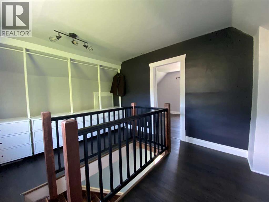 13009 18 Avenue, Blairmore, Alberta  T0K 0E0 - Photo 9 - A2202646