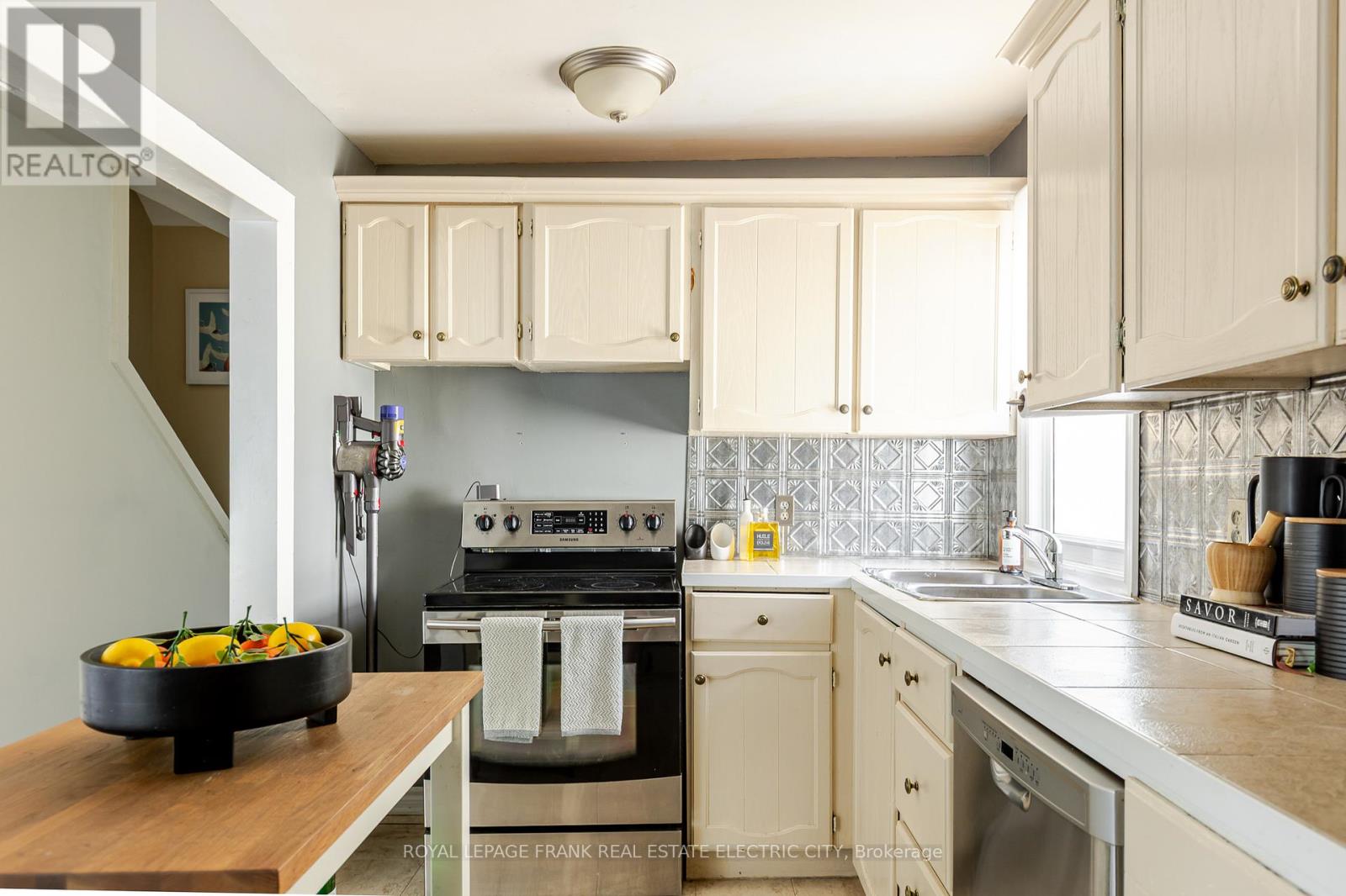 130 Hazlitt Street, Peterborough, Ontario  K9H 1L5 - Photo 19 - X12404051
