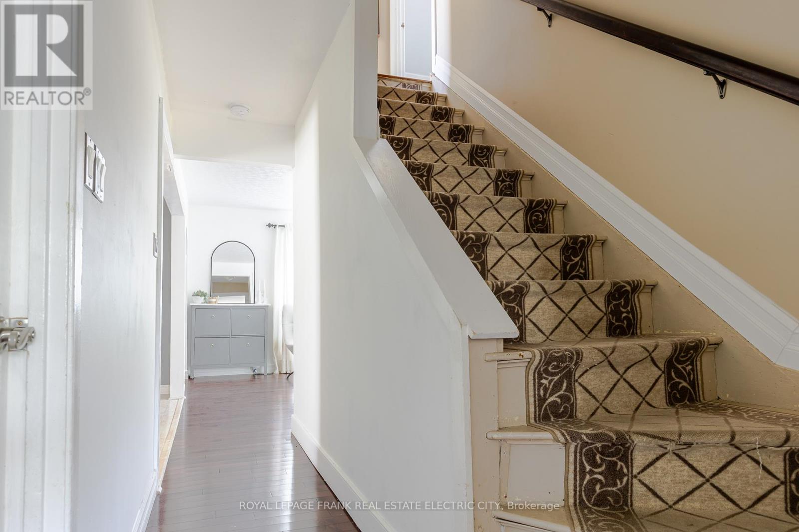 130 Hazlitt Street, Peterborough, Ontario  K9H 1L5 - Photo 28 - X12404051