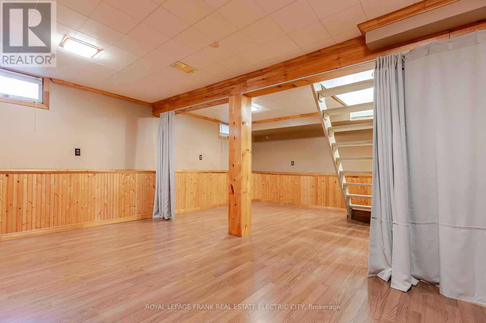 130 Hazlitt Street, Peterborough, Ontario  K9H 1L5 - Photo 38 - X12404051
