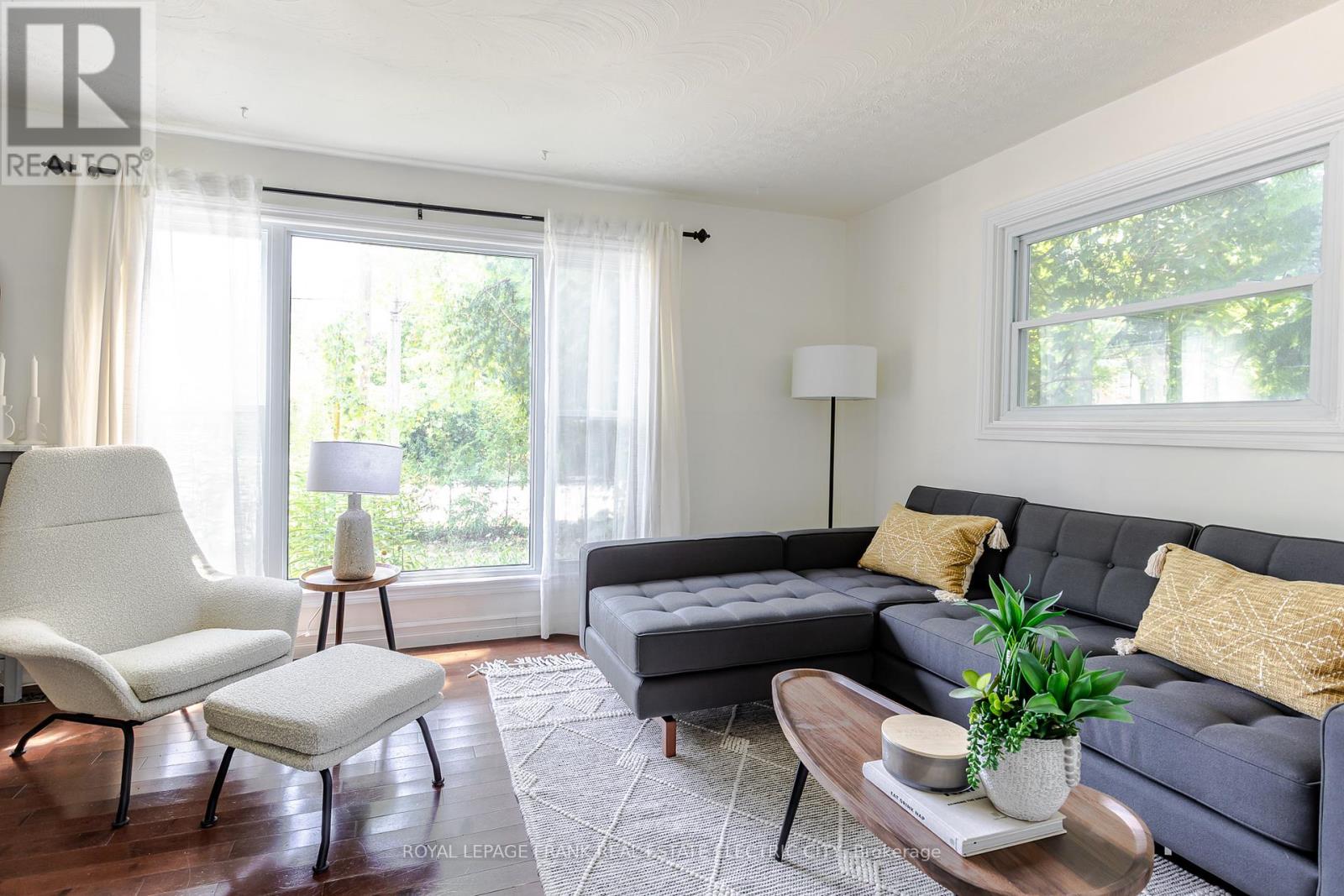 130 Hazlitt Street, Peterborough, Ontario  K9H 1L5 - Photo 4 - X12404051