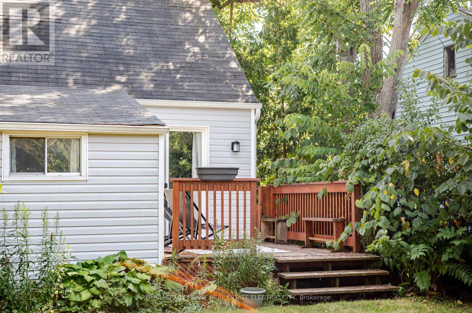 130 Hazlitt Street, Peterborough, Ontario  K9H 1L5 - Photo 42 - X12404051