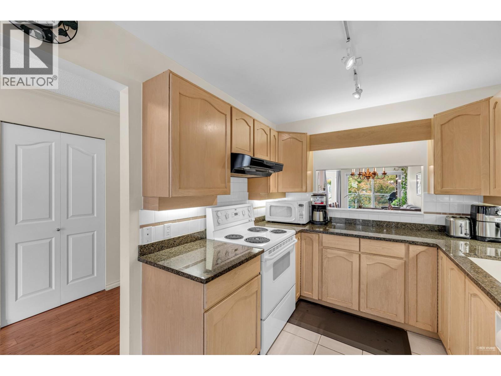 221 7251 Minoru Boulevard, Richmond, British Columbia  V6Y 3P5 - Photo 14 - R3047370