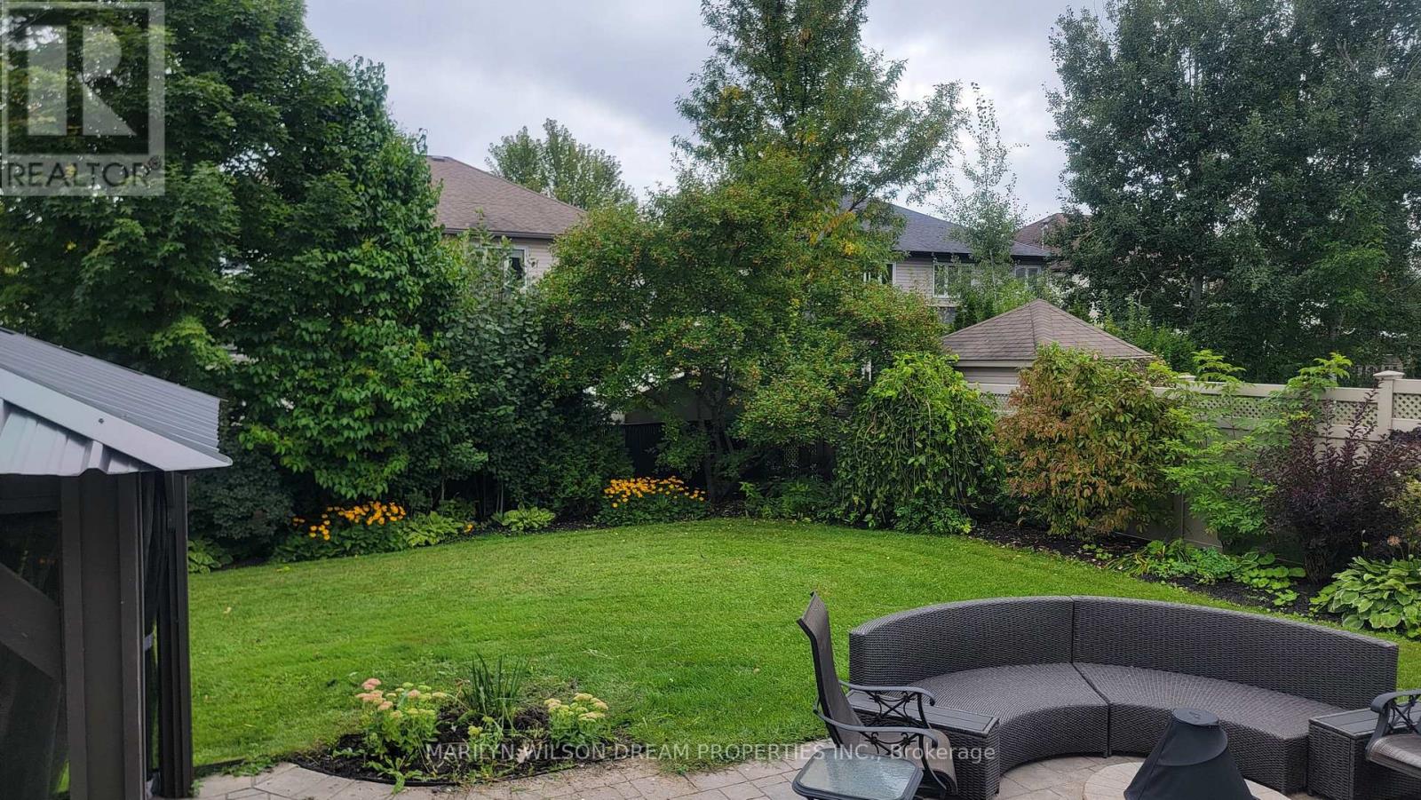 652 Netley Circle, Ottawa, Ontario  K1T 0A4 - Photo 46 - X12404016