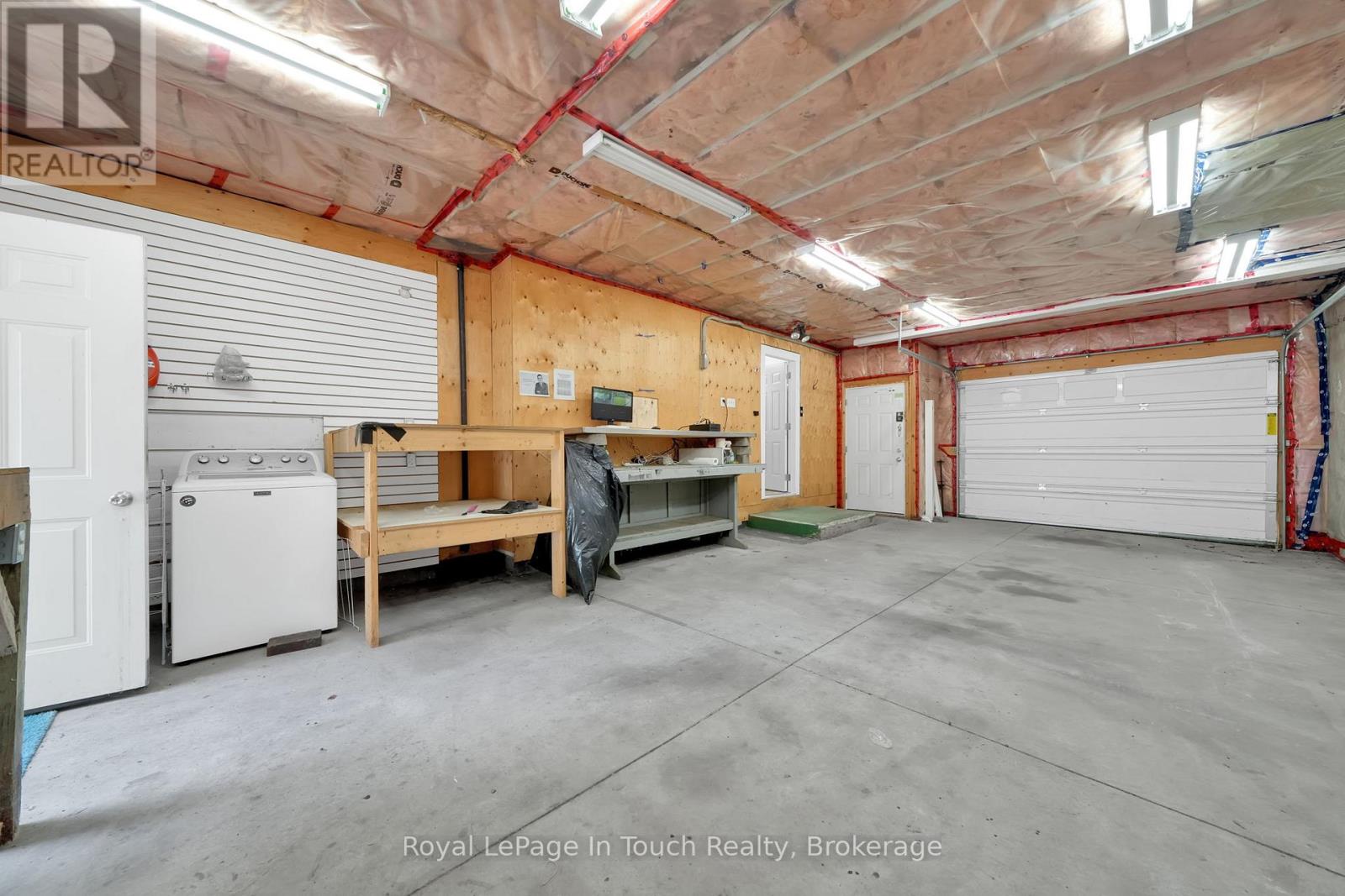 10 Leonard Avenue, Penetanguishene, Ontario  L9M 1C8 - Photo 28 - S12404088