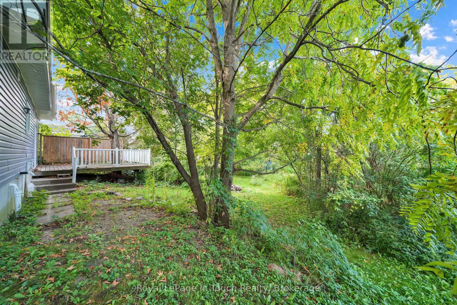 10 Leonard Avenue, Penetanguishene, Ontario  L9M 1C8 - Photo 34 - S12404088