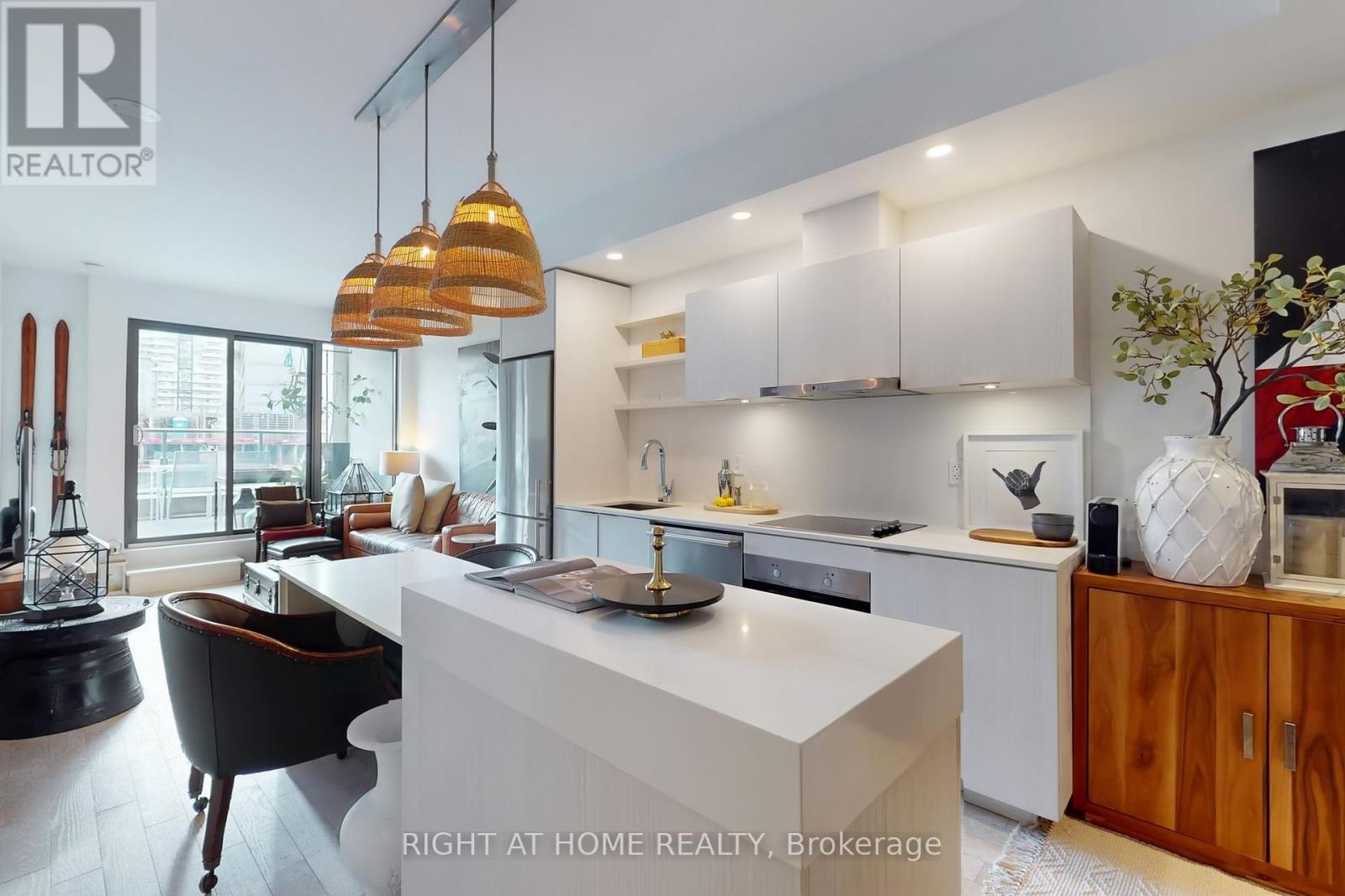 401 - 12 Bonnycastle Street, Toronto (Waterfront Communities), Ontario  M5A 0C8 - Photo 1 - C12404000