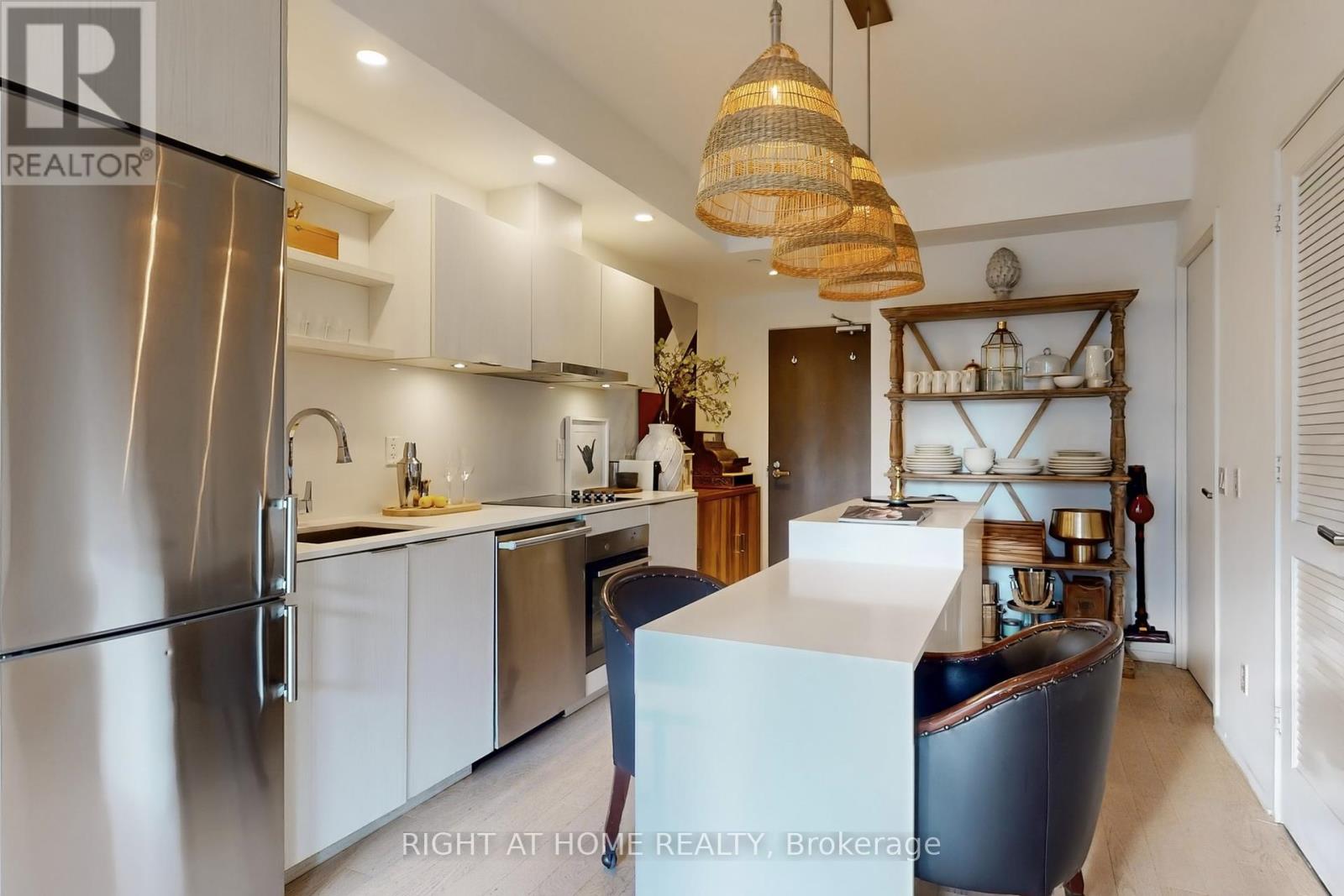 401 - 12 Bonnycastle Street, Toronto (Waterfront Communities), Ontario  M5A 0C8 - Photo 11 - C12404000