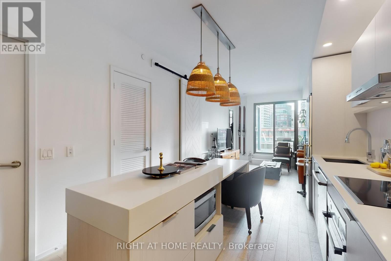 401 - 12 Bonnycastle Street, Toronto (Waterfront Communities), Ontario  M5A 0C8 - Photo 12 - C12404000