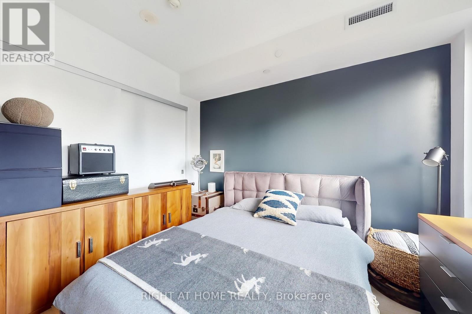 401 - 12 Bonnycastle Street, Toronto (Waterfront Communities), Ontario  M5A 0C8 - Photo 27 - C12404000