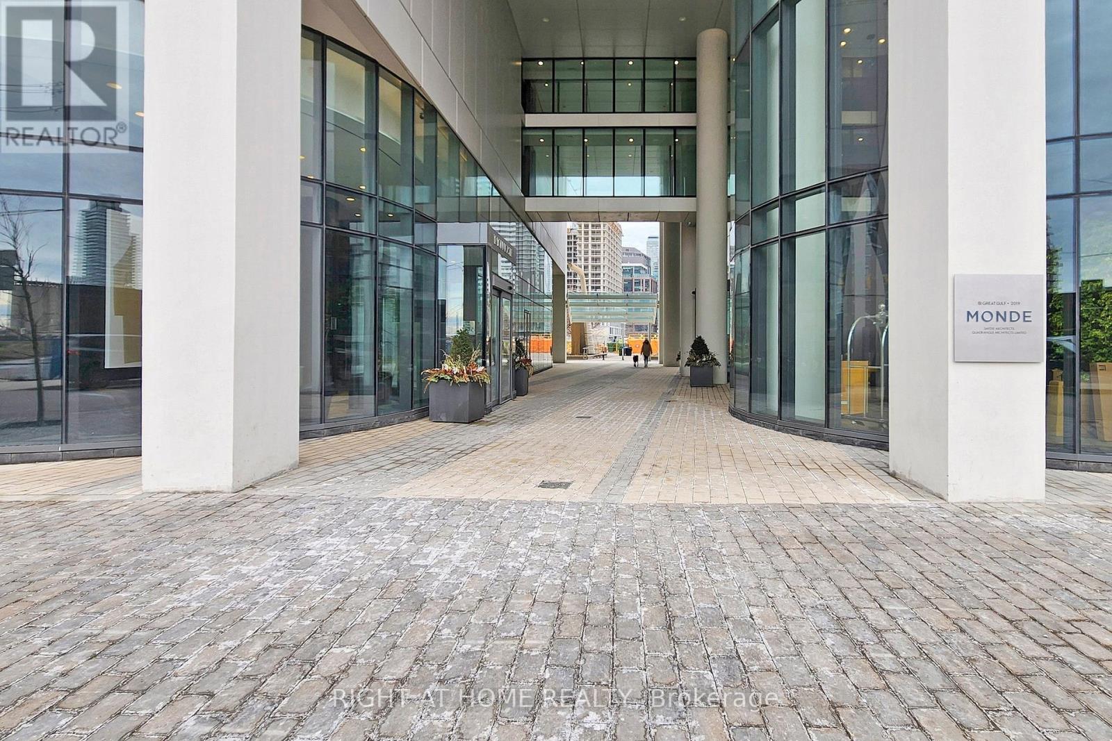 401 - 12 Bonnycastle Street, Toronto (Waterfront Communities), Ontario  M5A 0C8 - Photo 39 - C12404000