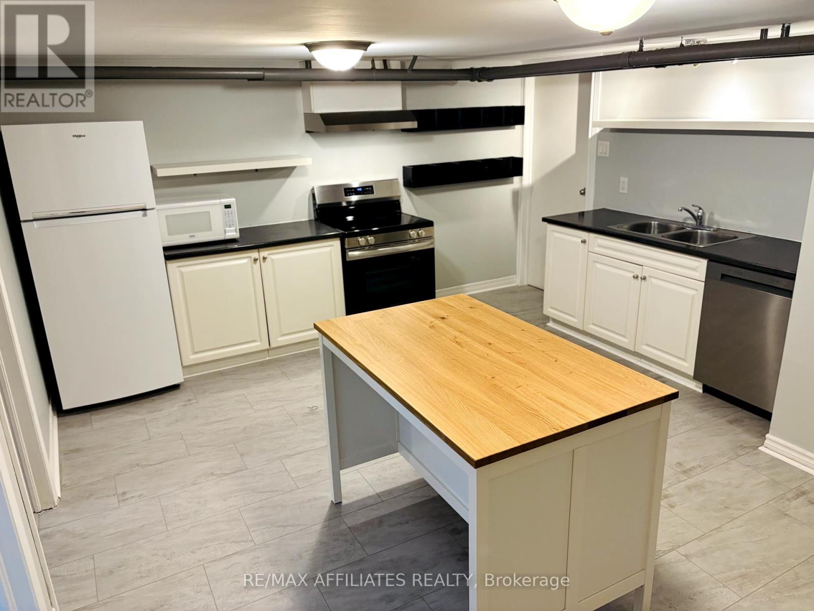 3 - 320 Laurier Avenue E, Ottawa, Ontario  K1N 6P6 - Photo 2 - X12359448
