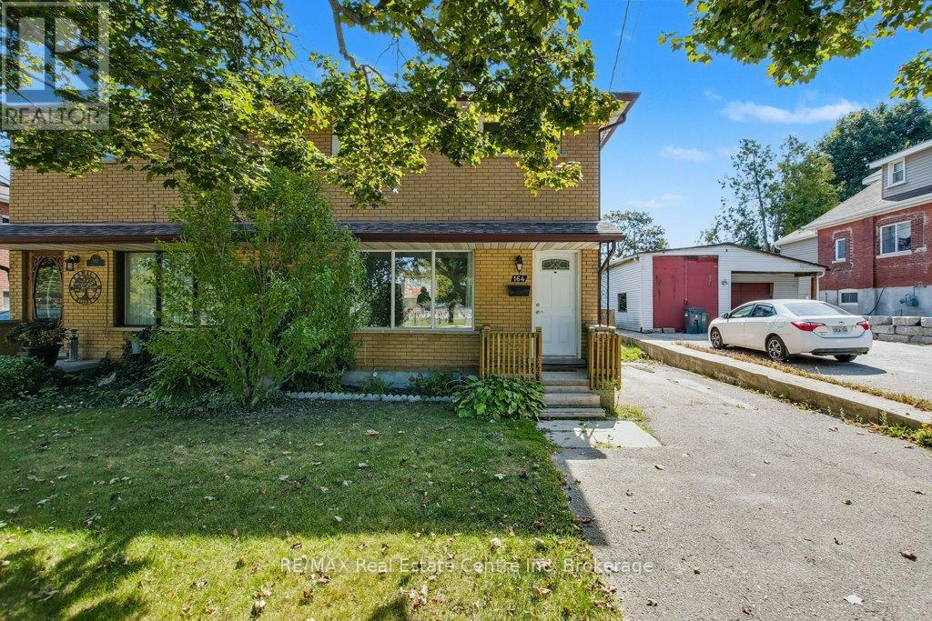 164 Willow Road, Guelph (Junction/onward Willow), Ontario  N1H 1W8 - Photo 2 - X12404024