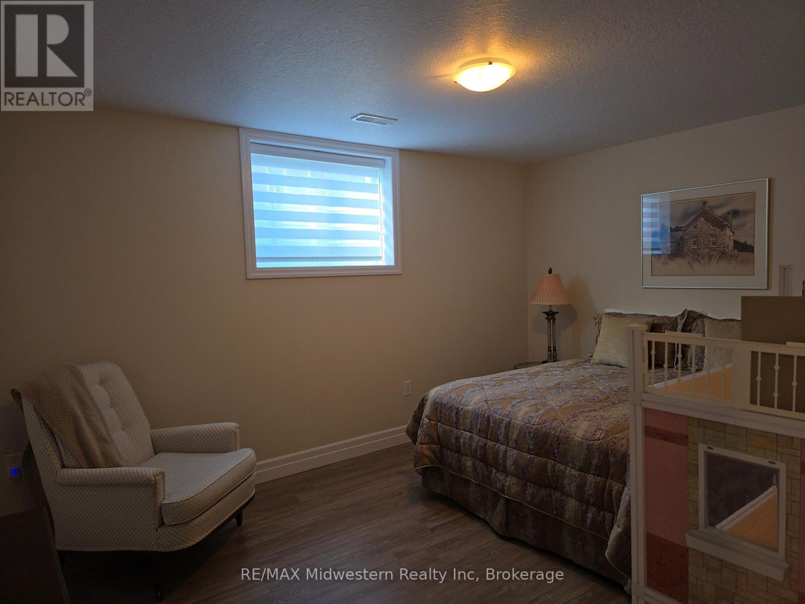 1095 Kincaid Street W, North Perth, Ontario  N4W 0J8 - Photo 20 - X12404053