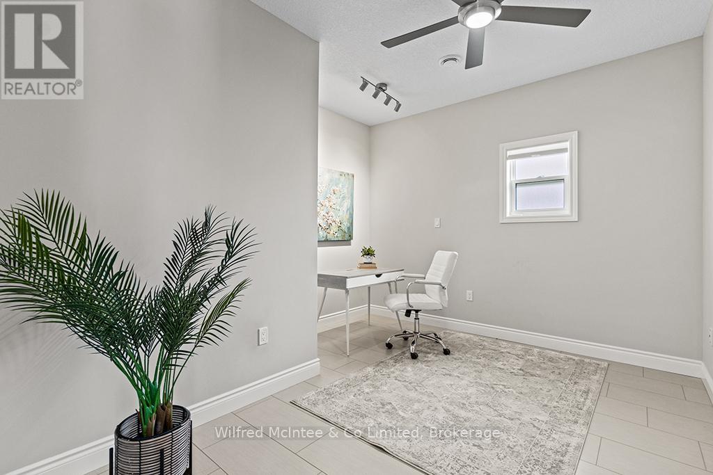 32 - 246 Grey Street S, Saugeen Shores, Ontario  N0H 2L0 - Photo 30 - X12404082